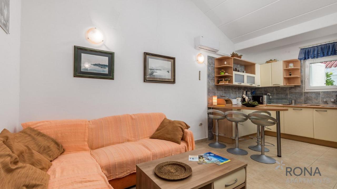 Rona Apartment Aurora Novaglia Esterno foto